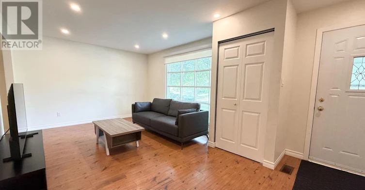 UPPER-453 Castlegrove Boulevard, London, ON, N6G 1K9 - 6