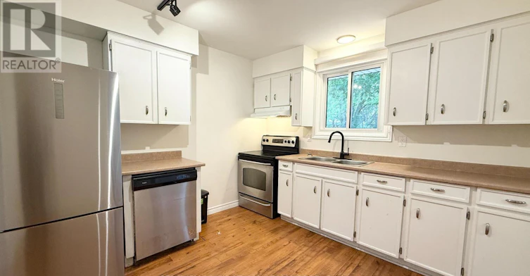 UPPER-453 Castlegrove Boulevard, London, ON, N6G 1K9 - 11