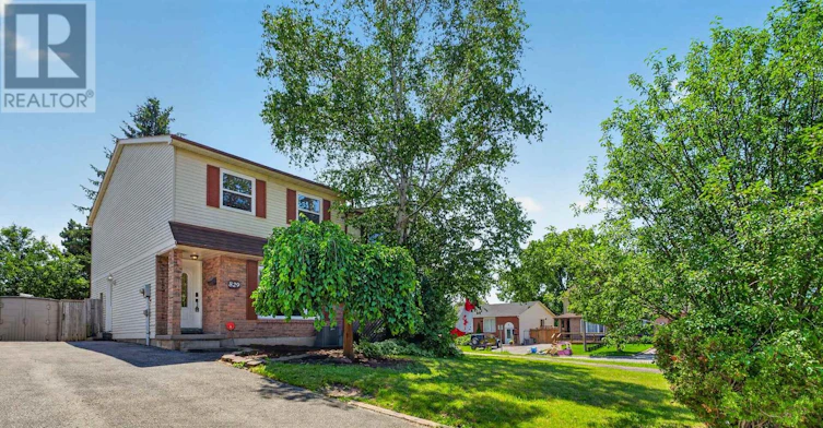 829 Cavan Court, Oshawa, ON, L1J 7B8 - 2