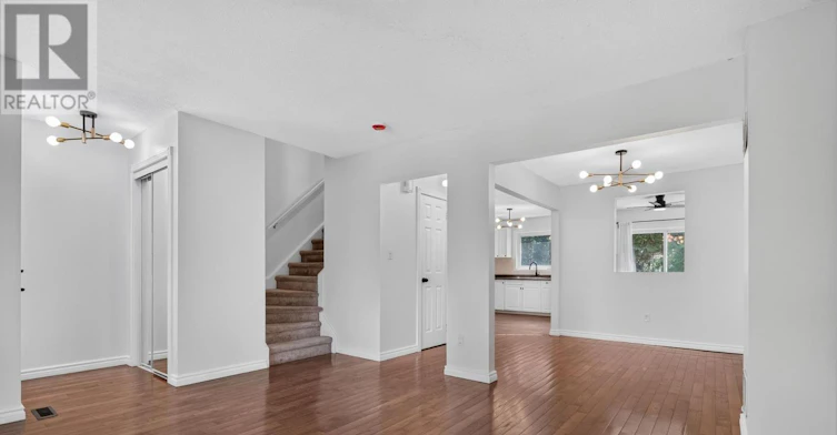 829 Cavan Court, Oshawa, ON, L1J 7B8 - 7