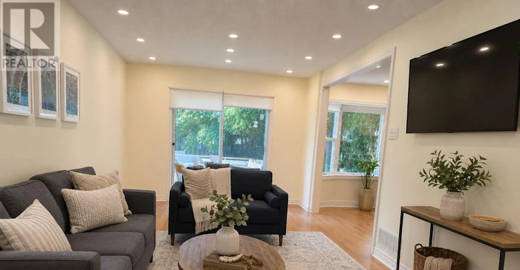86 Green Bush Crescent, Vaughan, ON, L4J 5M4 - 2