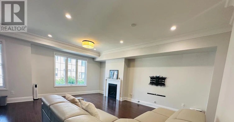 TH02-388 7 Highway Avenue E, Richmond Hill, ON, L4B 0G5 - 17