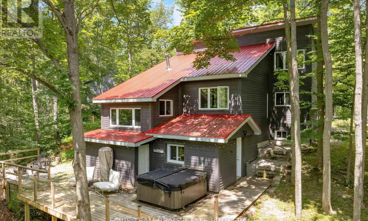 49 Huronwoods Drive