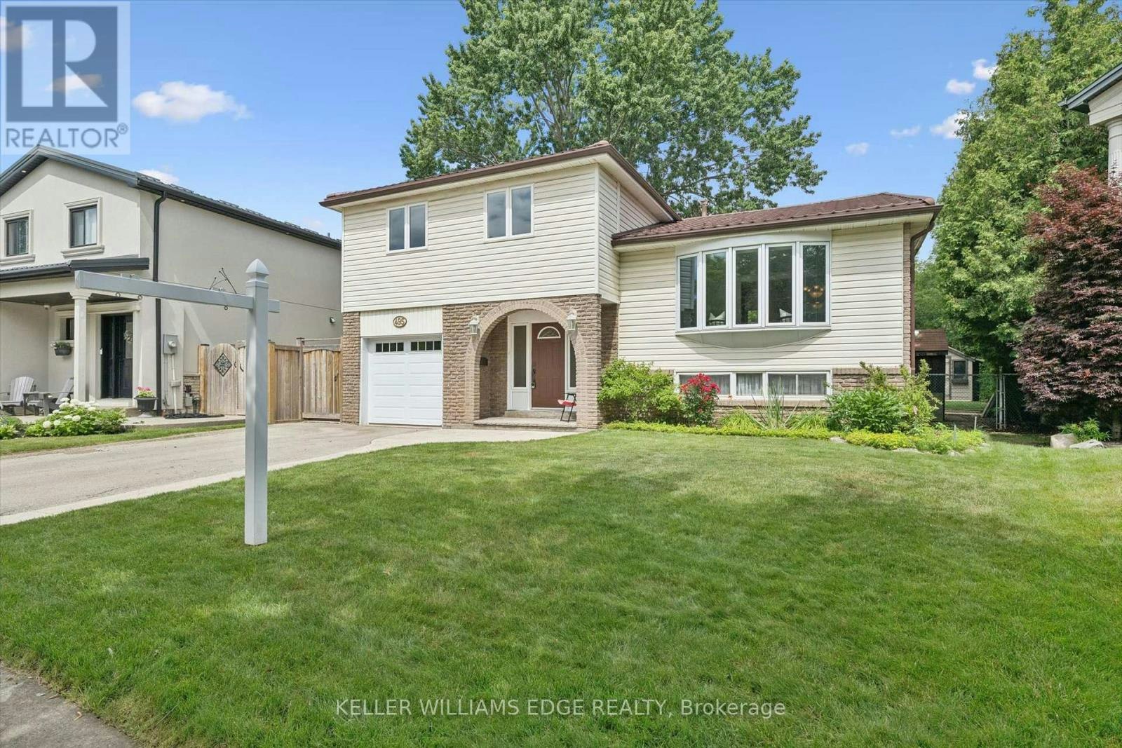 495 Tipperton Crescent, Oakville, ON, L6L 5E1