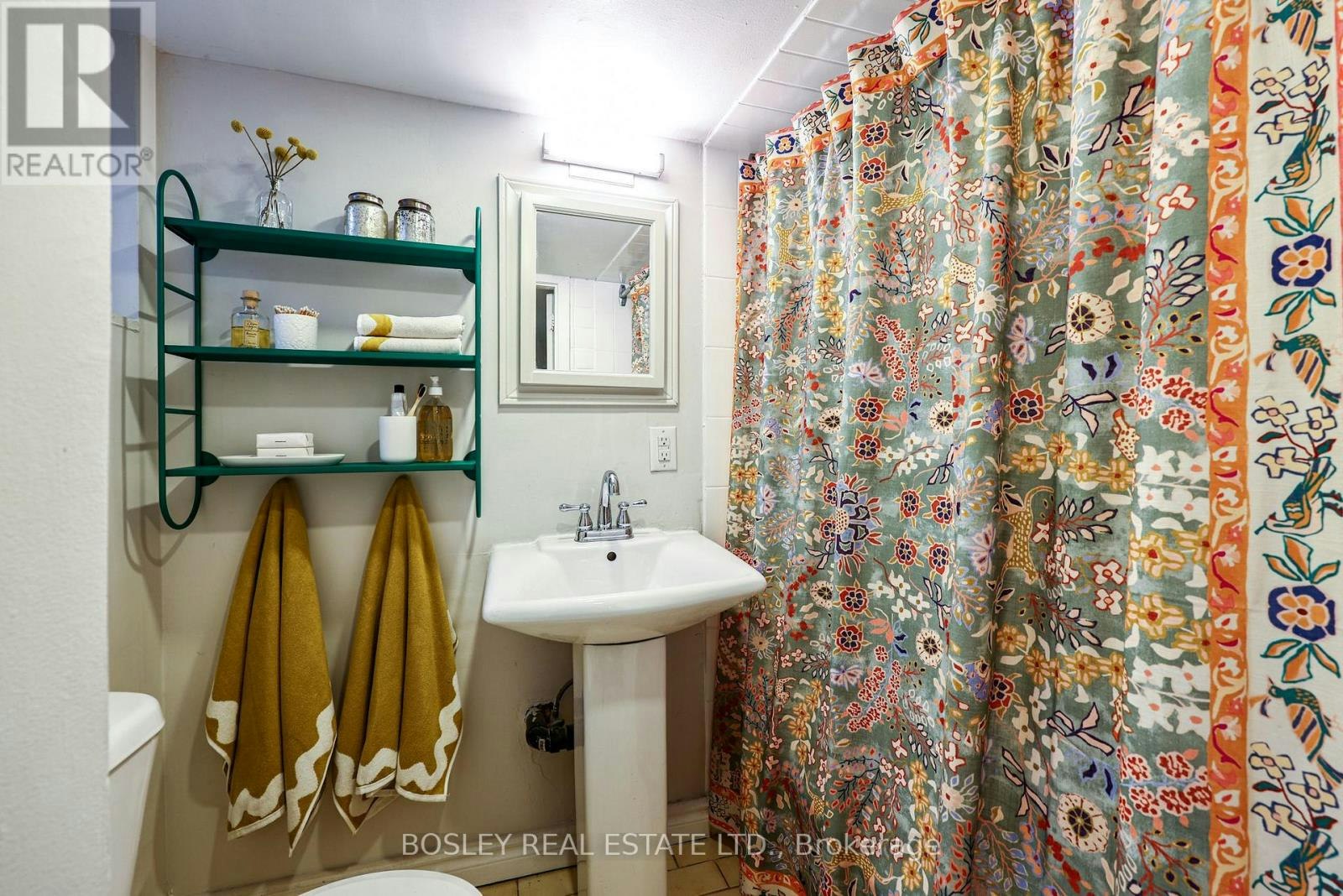 BSMT-16 Hallam Street, Toronto, ON, M6G 1W2 - 6