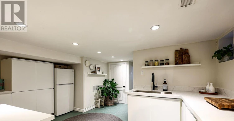 BSMT-16 Hallam Street, Toronto, ON, M6G 1W2 - 21