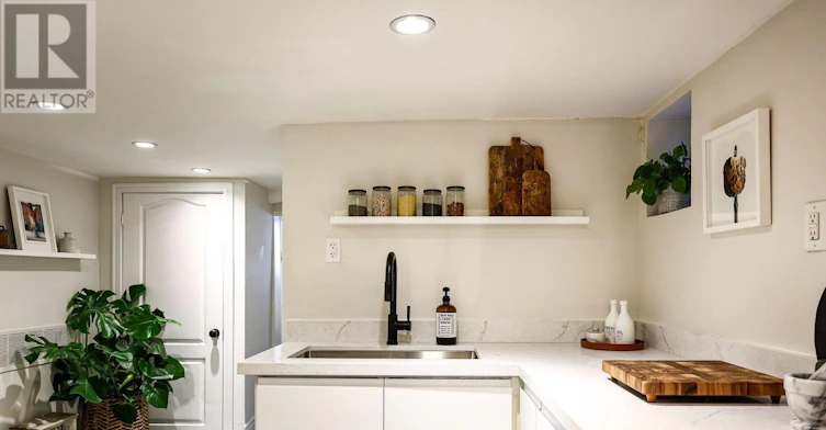 BSMT-16 Hallam Street, Toronto, ON, M6G 1W2 - 24