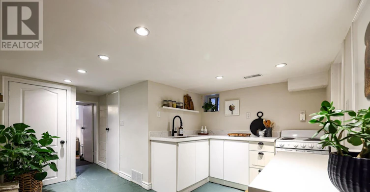 BSMT-16 Hallam Street, Toronto, ON, M6G 1W2 - 15