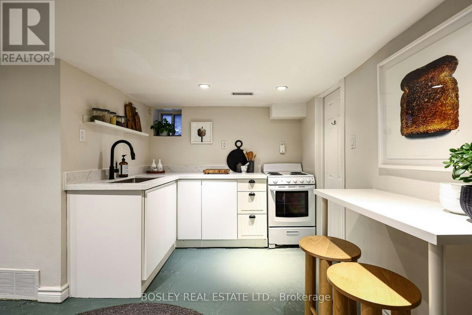 BSMT-16 Hallam Street, Toronto, ON, M6G 1W2 - 23