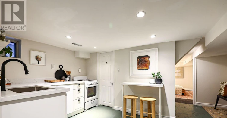 BSMT-16 Hallam Street, Toronto, ON, M6G 1W2 - 13