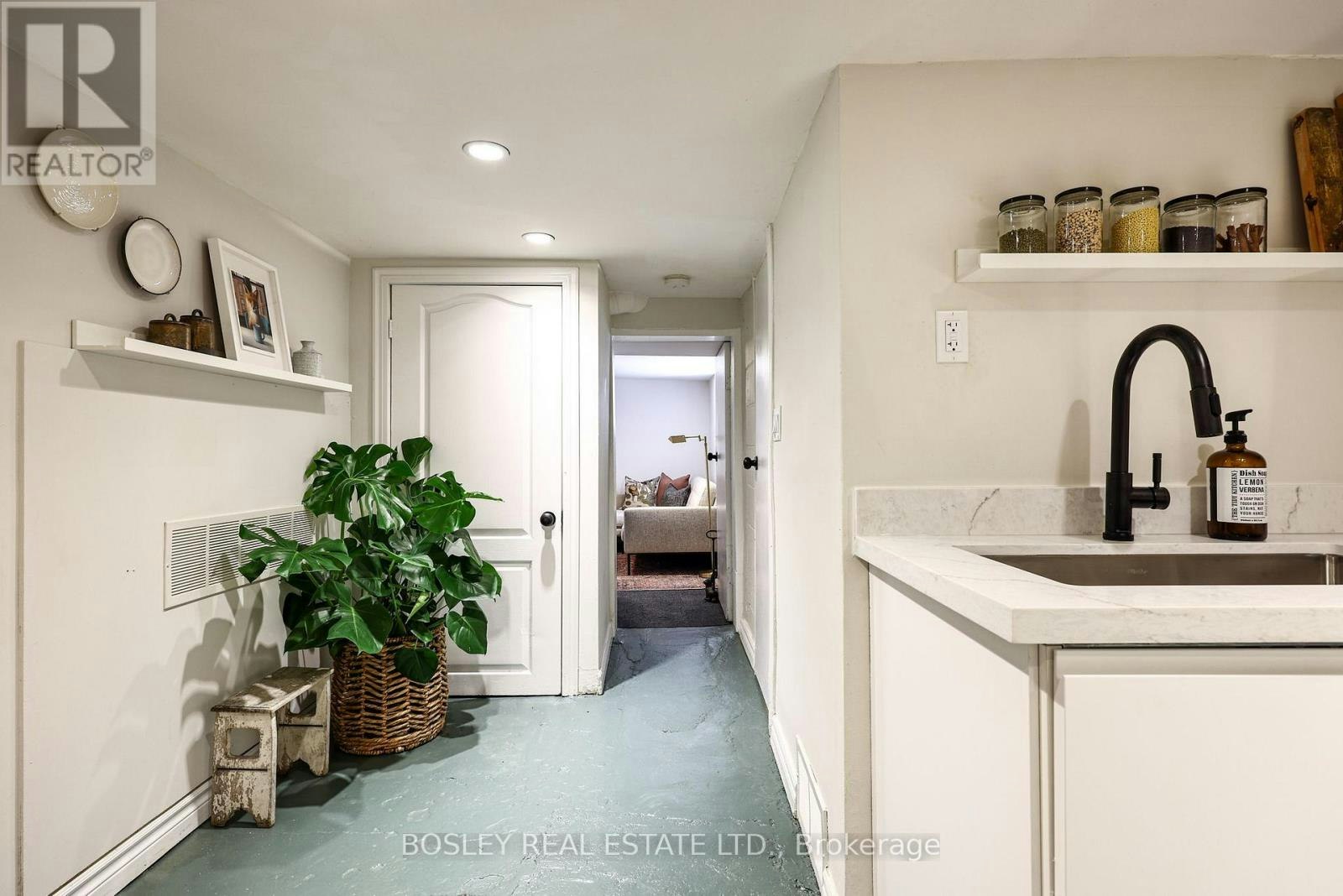 BSMT-16 Hallam Street, Toronto, ON, M6G 1W2 - 22