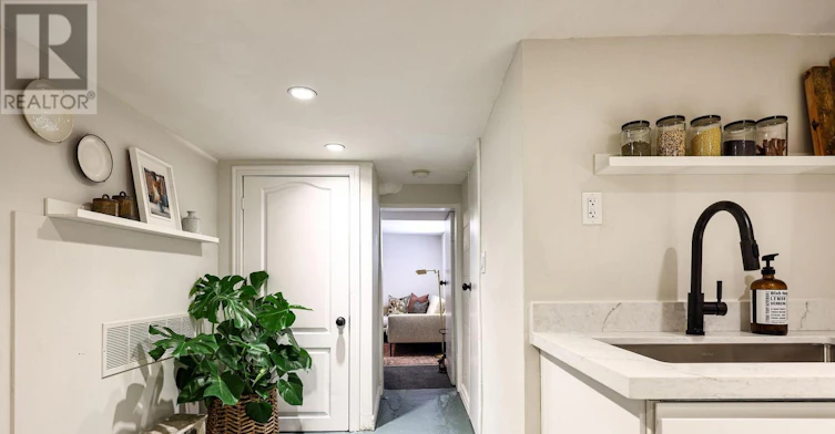 BSMT-16 Hallam Street, Toronto, ON, M6G 1W2 - 22