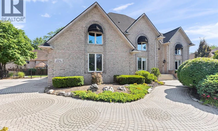 15 Fasan Crescent