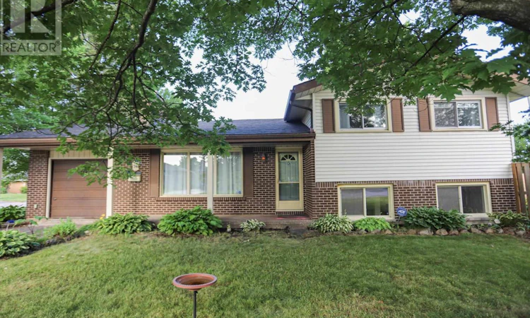 74 Grandriver Crescent