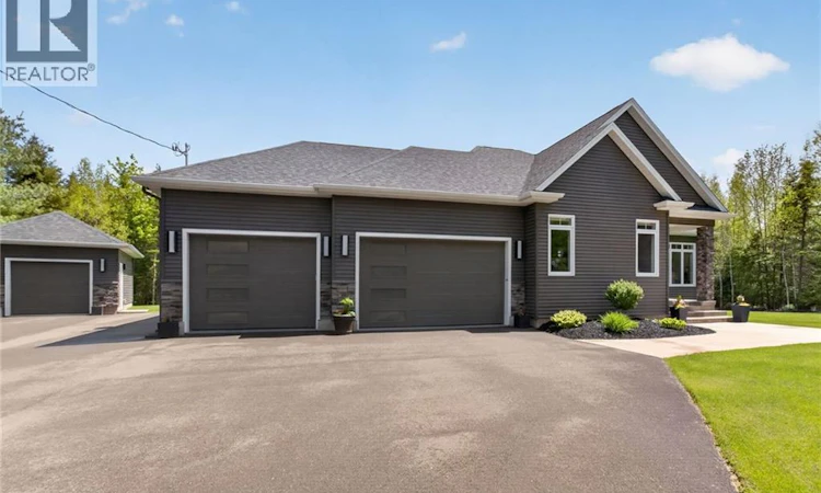 220 Rue Du Portage Street