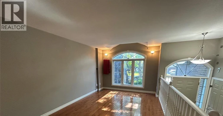 4665 Fontana Avenue, Windsor, ON, N9G 3E1 - 3