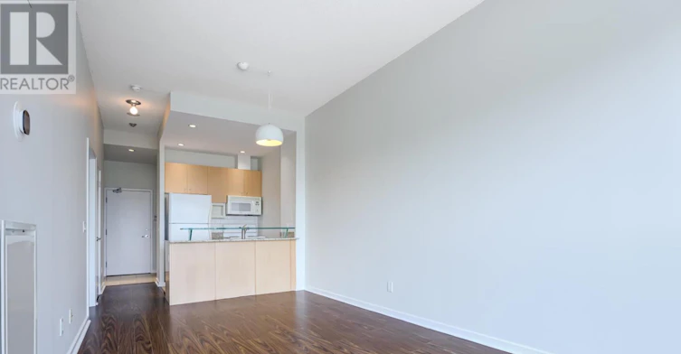 213-208 Queens Quay W, Toronto, ON, M5J 2Y5 - 4