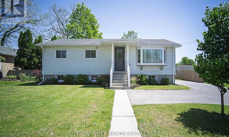 112 Metcalfe Street E