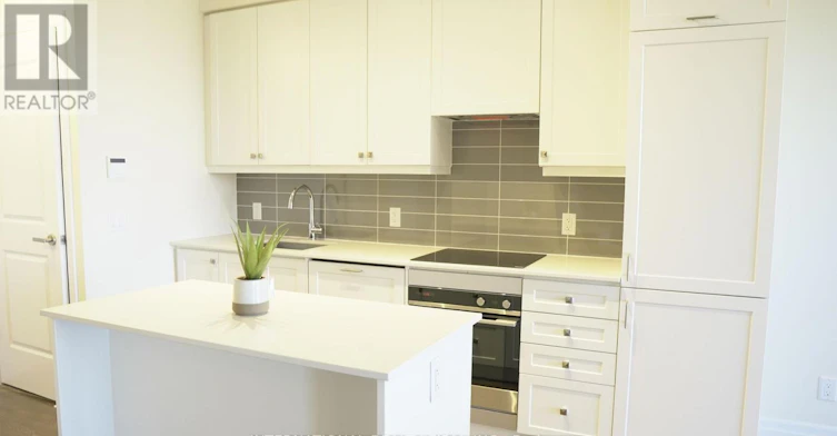 1711-9085 Jane Street, Vaughan, ON, L4K 0L8 - 13