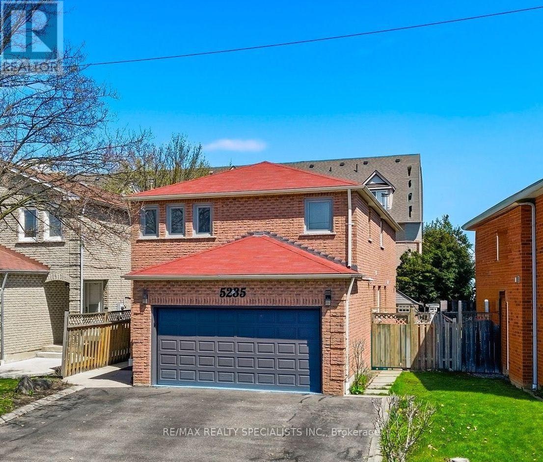5235 Huntingfield Drive, Mississauga, ON, L5R 2L3