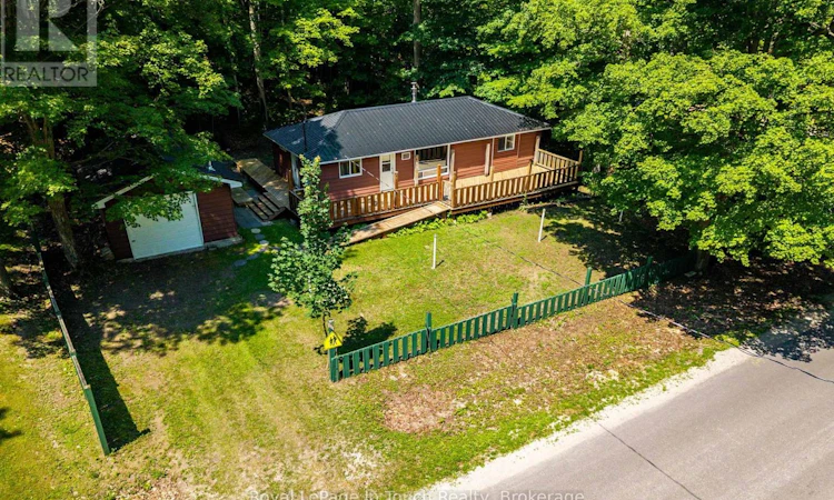 1558 Champlain Road