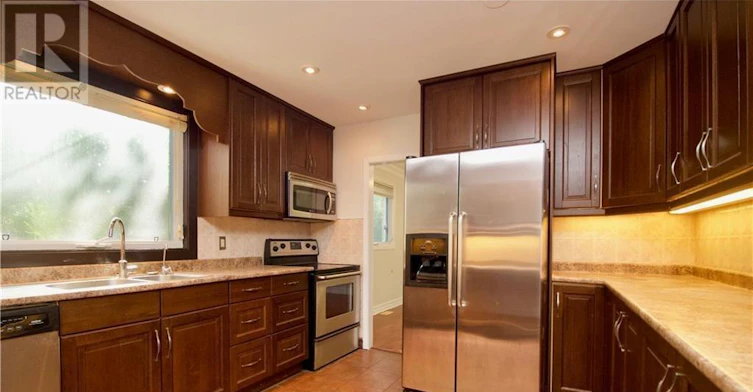 58 Aero Drive, Ottawa, ON, K2H 5E4 - 8