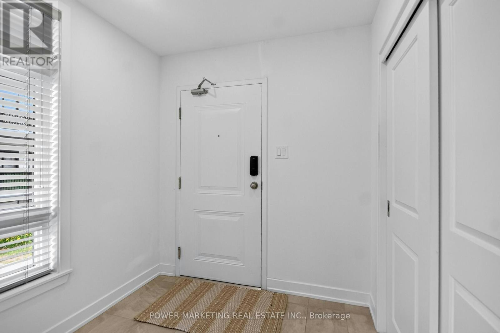 58 Aero Drive, Ottawa, ON, K2H 5E4 - 3