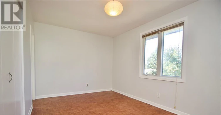 58 Aero Drive, Ottawa, ON, K2H 5E4 - 12