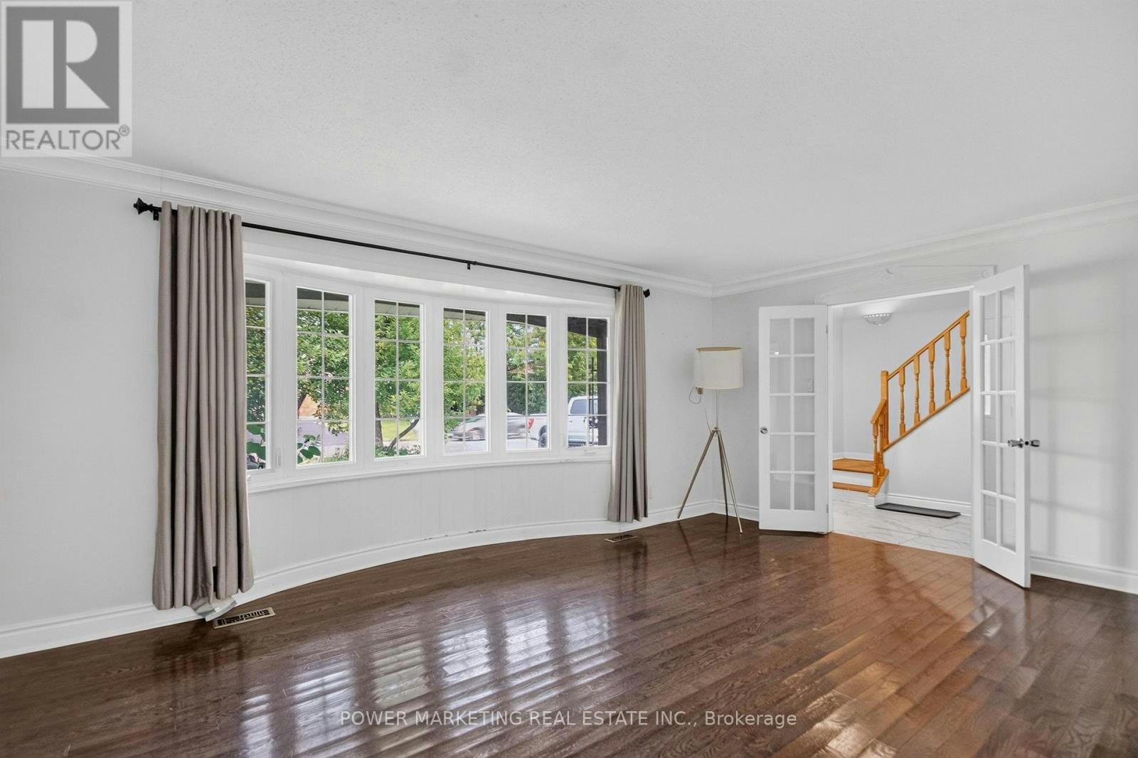 58 Aero Drive, Ottawa, ON, K2H 5E4 - 9