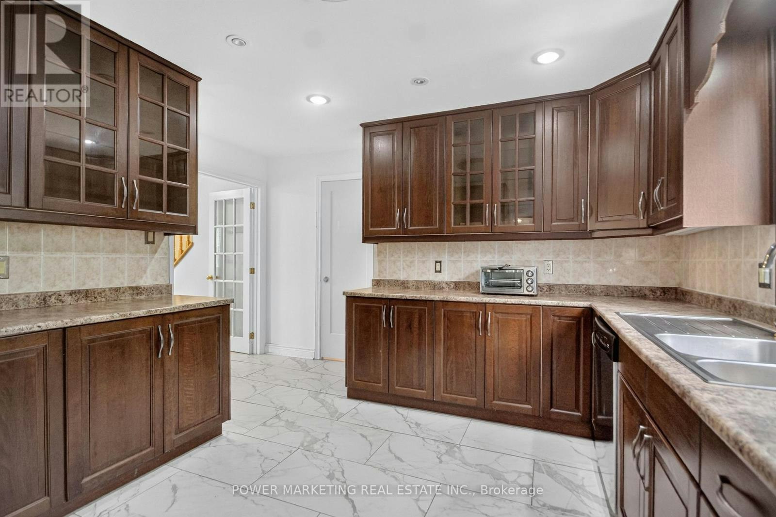 58 Aero Drive, Ottawa, ON, K2H 5E4 - 14
