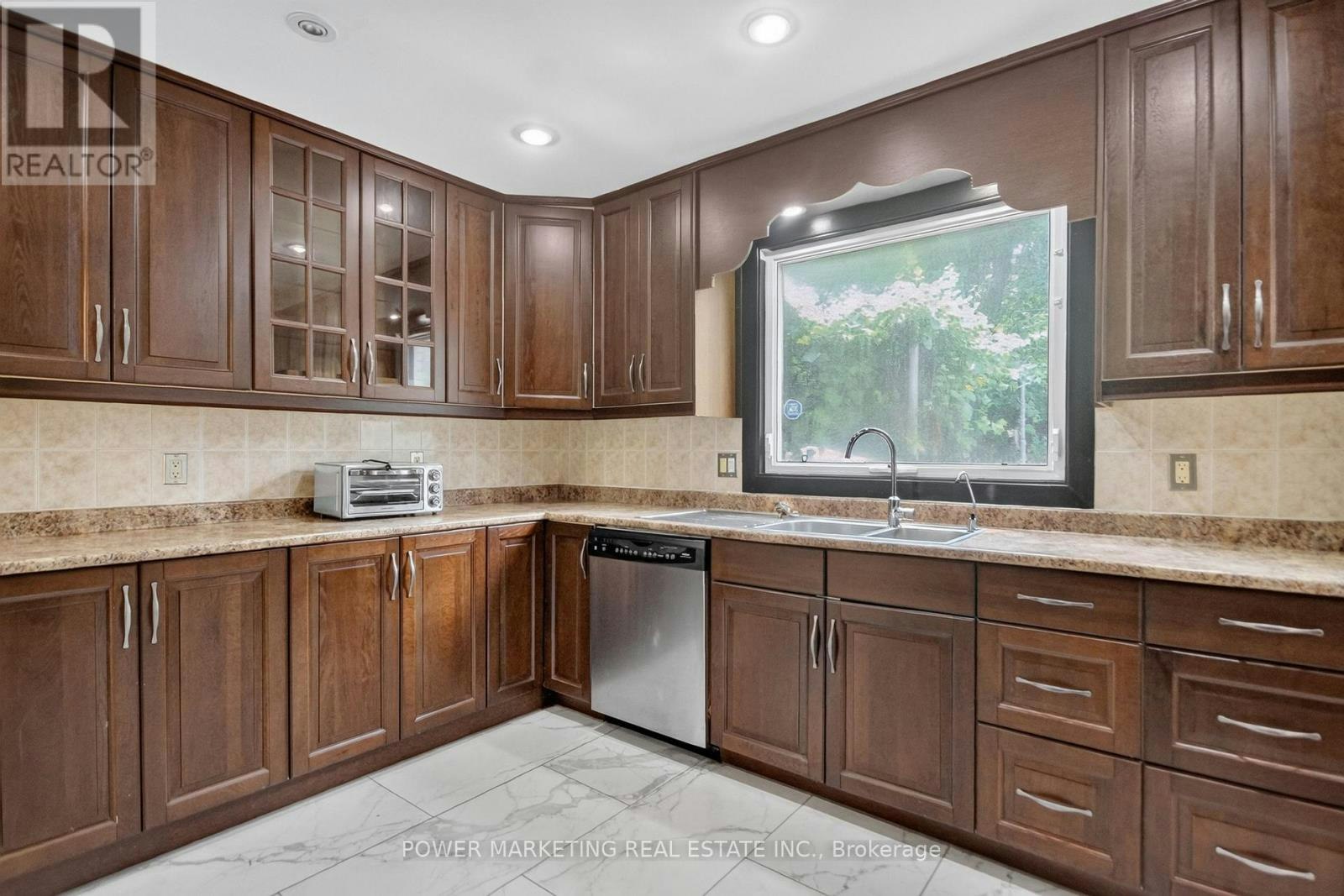 58 Aero Drive, Ottawa, ON, K2H 5E4 - 15
