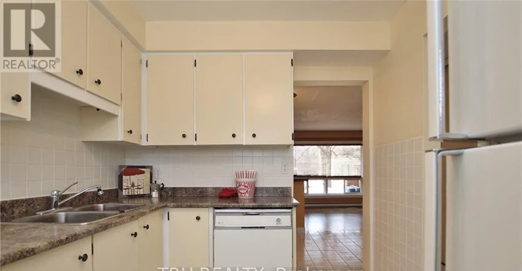 B-302 Craig Henry Drive, Ottawa, ON, K2G 4H5 - 5