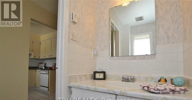 B-302 Craig Henry Drive, Ottawa, ON, K2G 4H5 - 9