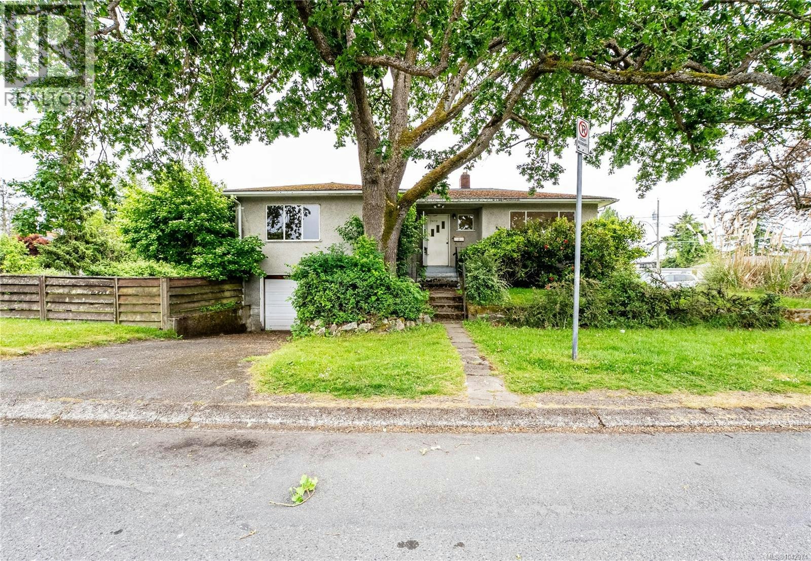 1673 North Dairy Road, Saanich, BC, V8P 1C5