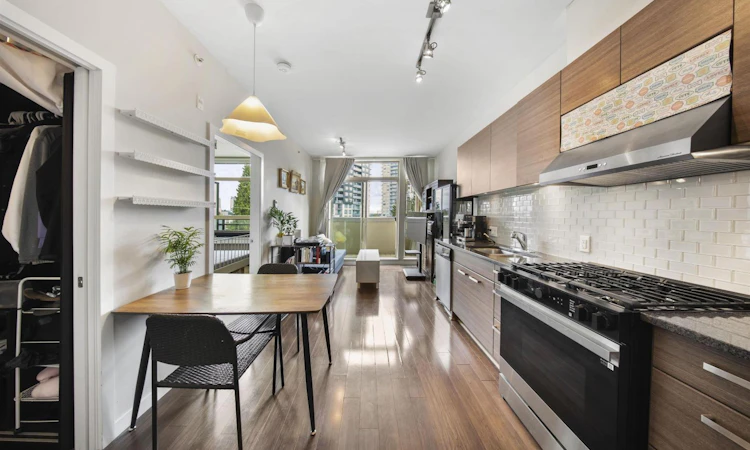 412-13228 Old Yale Road