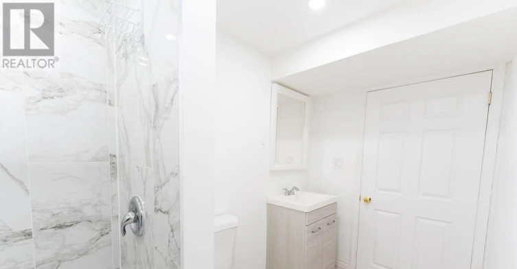 BASEMENT-12 Pearl Gate Court, Richmond Hill, ON, L4B 2P9 - 12