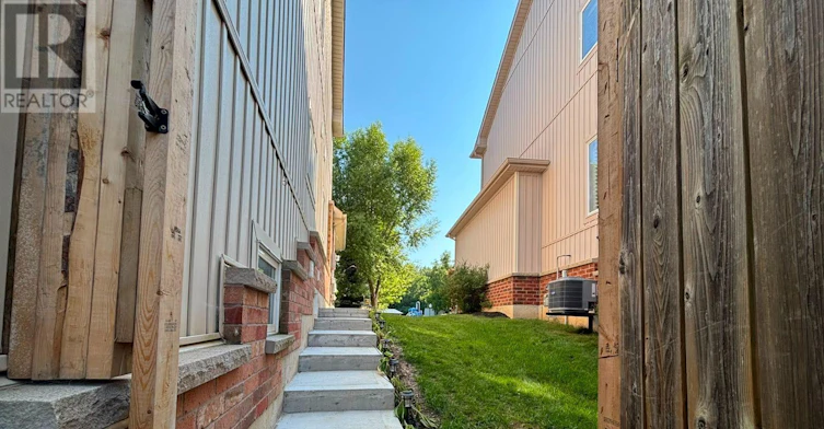 28 Meadowglen Boulevard, Halton Hills, ON, L7G 0B7 - 7