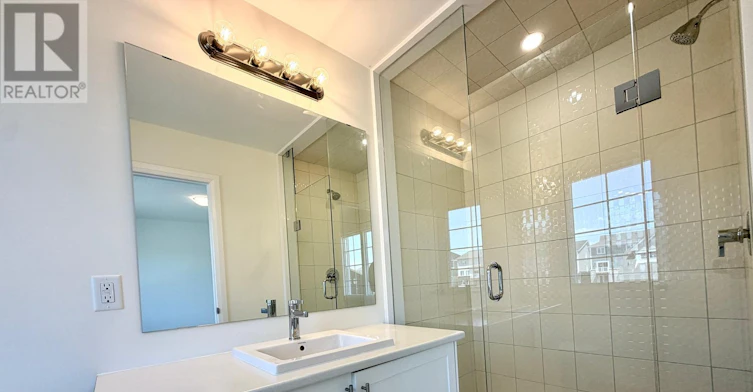 20 Royal Oak Crescent, Loyalist, ON, K0H 1G0 - 20