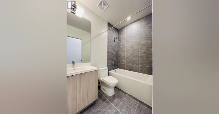 729-400 King Street W, Toronto, ON, M5V 1K2 - 4