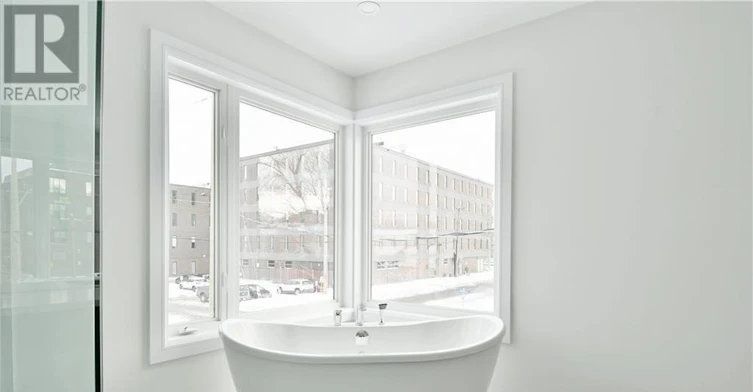 484 Woodland Avenue, Ottawa, ON, K2B 7C1 - 22