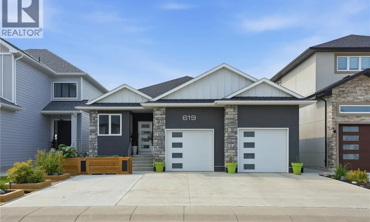 619 Kenaschuk Crescent