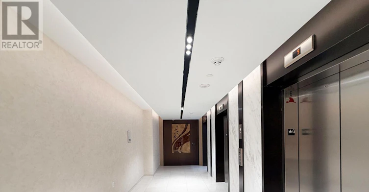425-10 Oak Street, Toronto, ON, M5A 0Z1 - 4