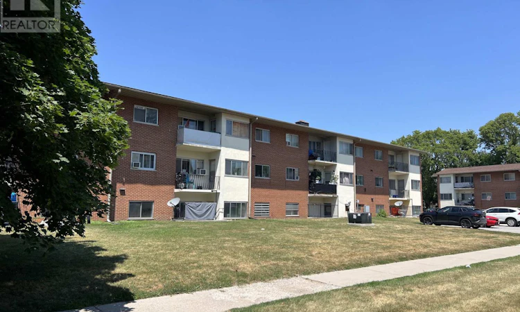 204-1170 Hamilton Road