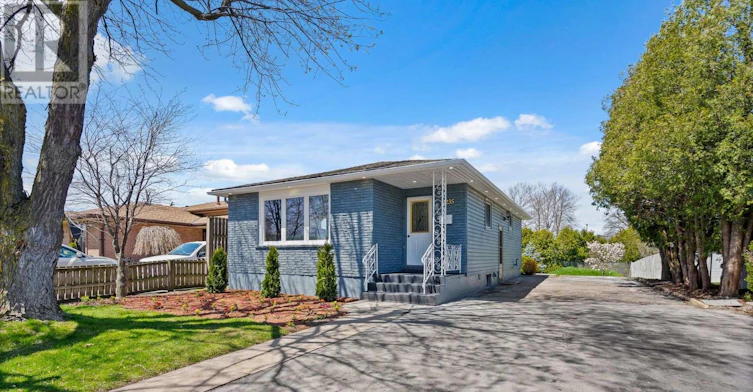 UPPER-8235 Paddock Trail Drive, Niagara Falls, ON, L2H 1X1