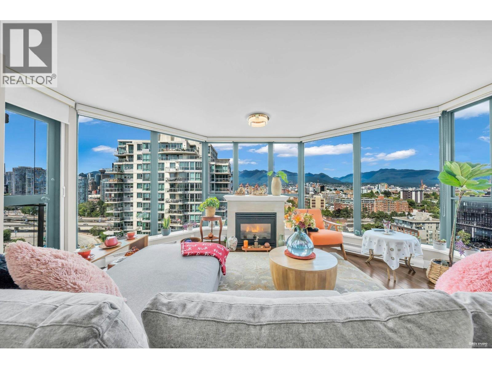1904-1088 Quebec Street, Vancouver, BC, V6A 4H2
