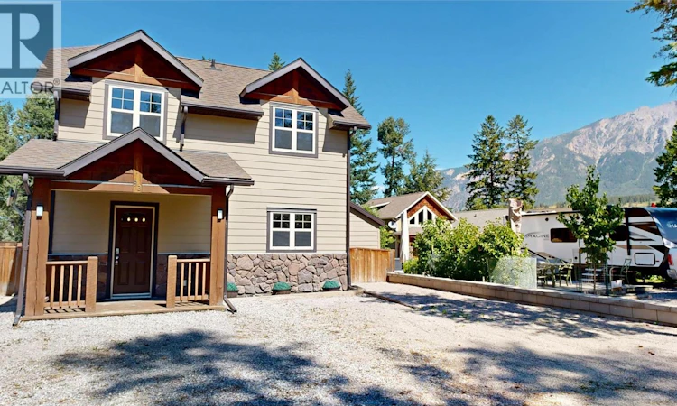 93-4868 Riverview Drive