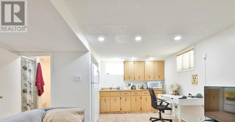 LOWER-283 Davisville Avenue, Toronto, ON, M4S 1H1 - 4