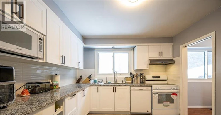 Front-87 Lorraine Avenue, Kitchener, ON, N2B 2N1 - 10