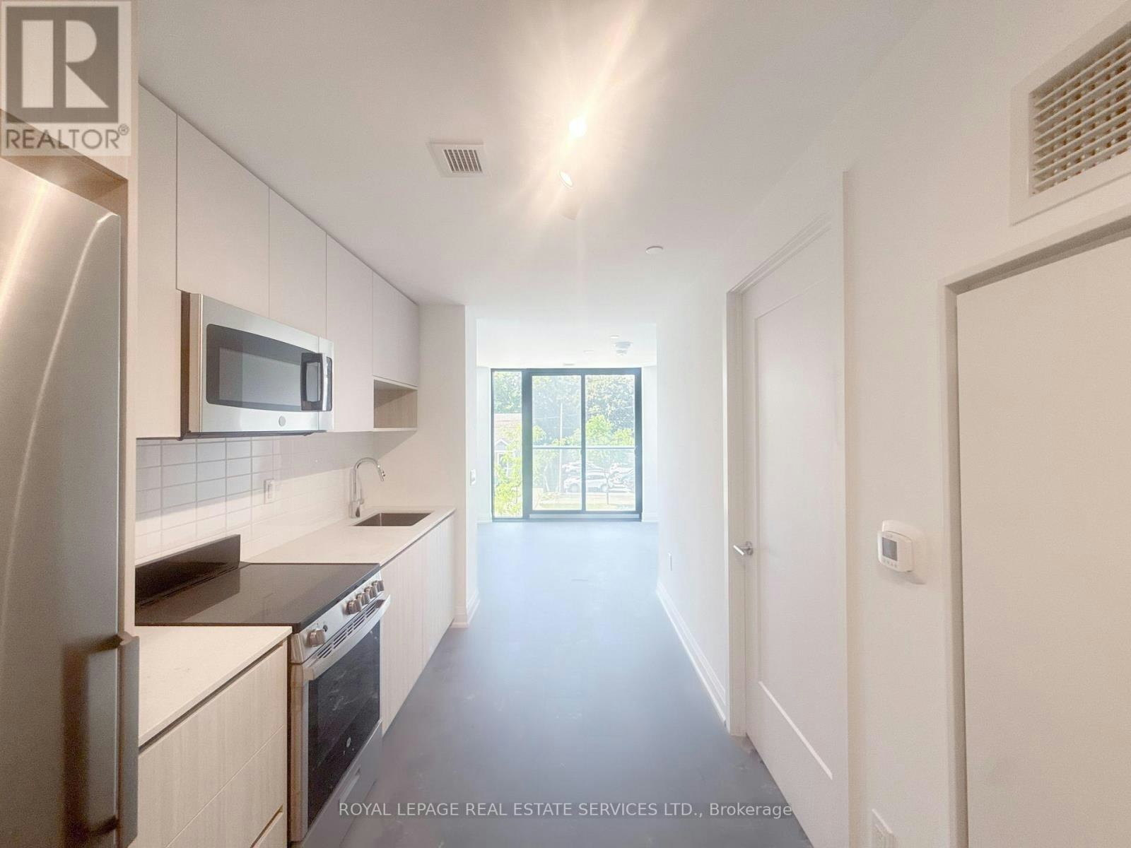 105 Upper 799 The Queensway, Toronto, ON, M8Z 0H3 - 2