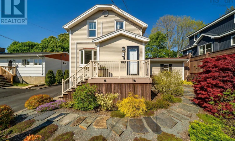 8 Eaton Avenue